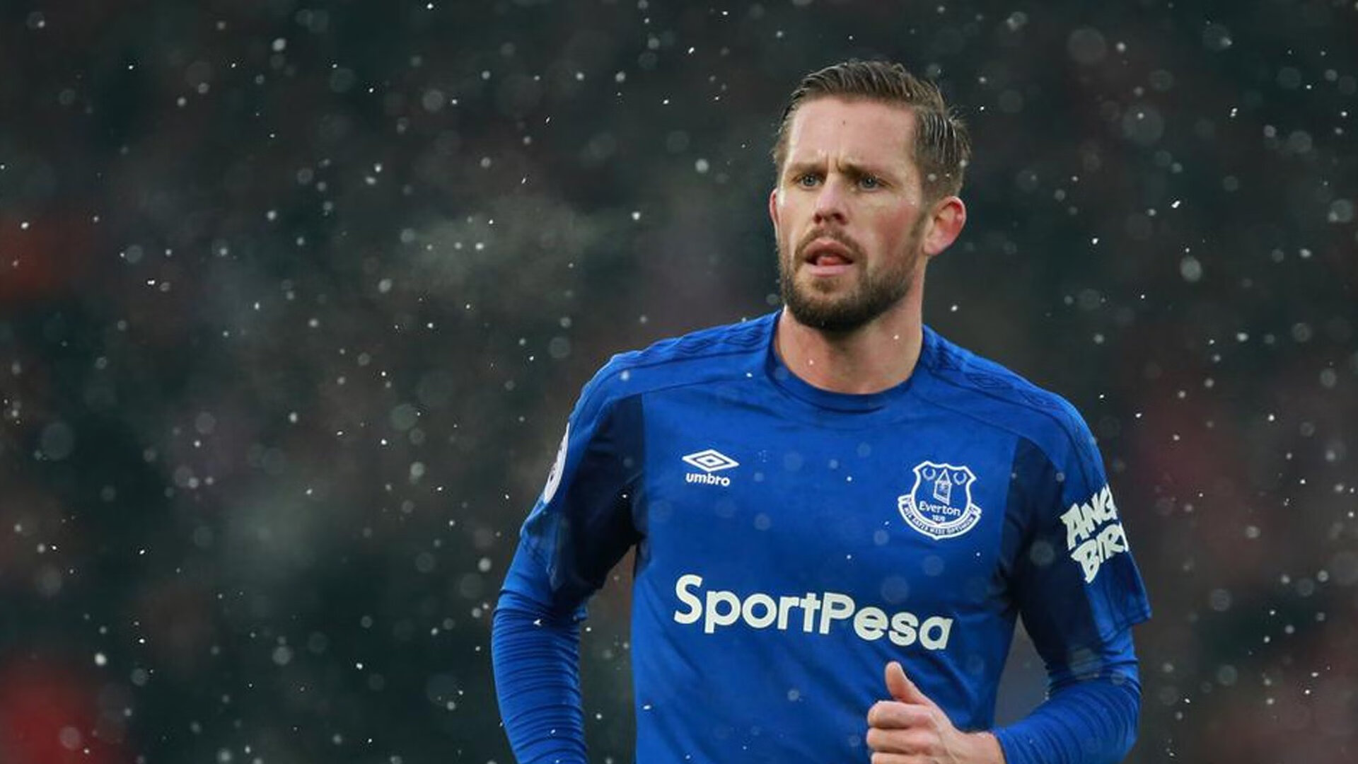 郑钦文燃爆赛场与CBA七帅下课,竞技体育的冰与火之歌